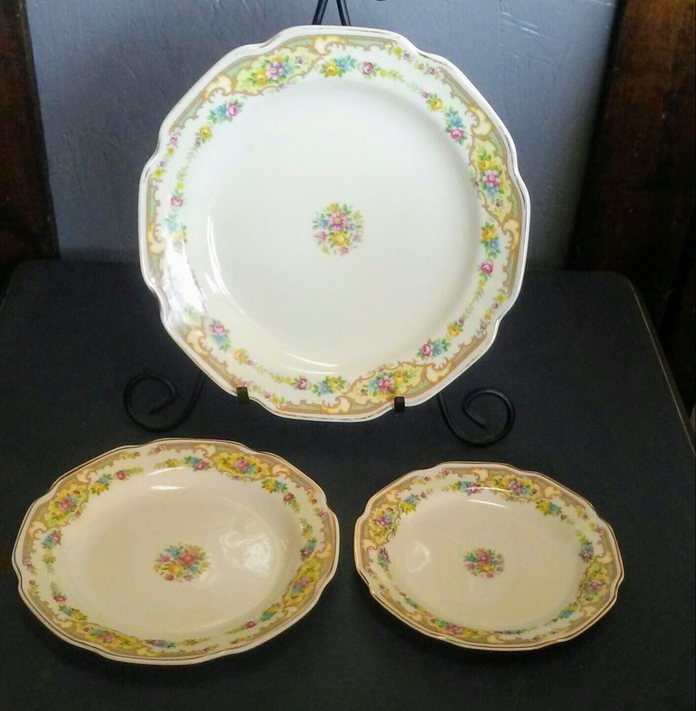 floral-plate-set-white-china-mt-clemens-china-china-plates-china