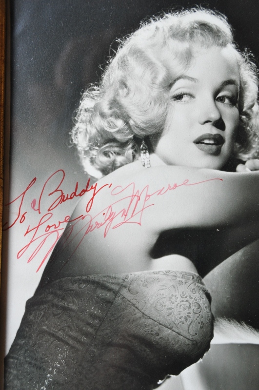 Marilyn Monroe Hand Signed Black And White Photograph Taken By Laszlo 4147