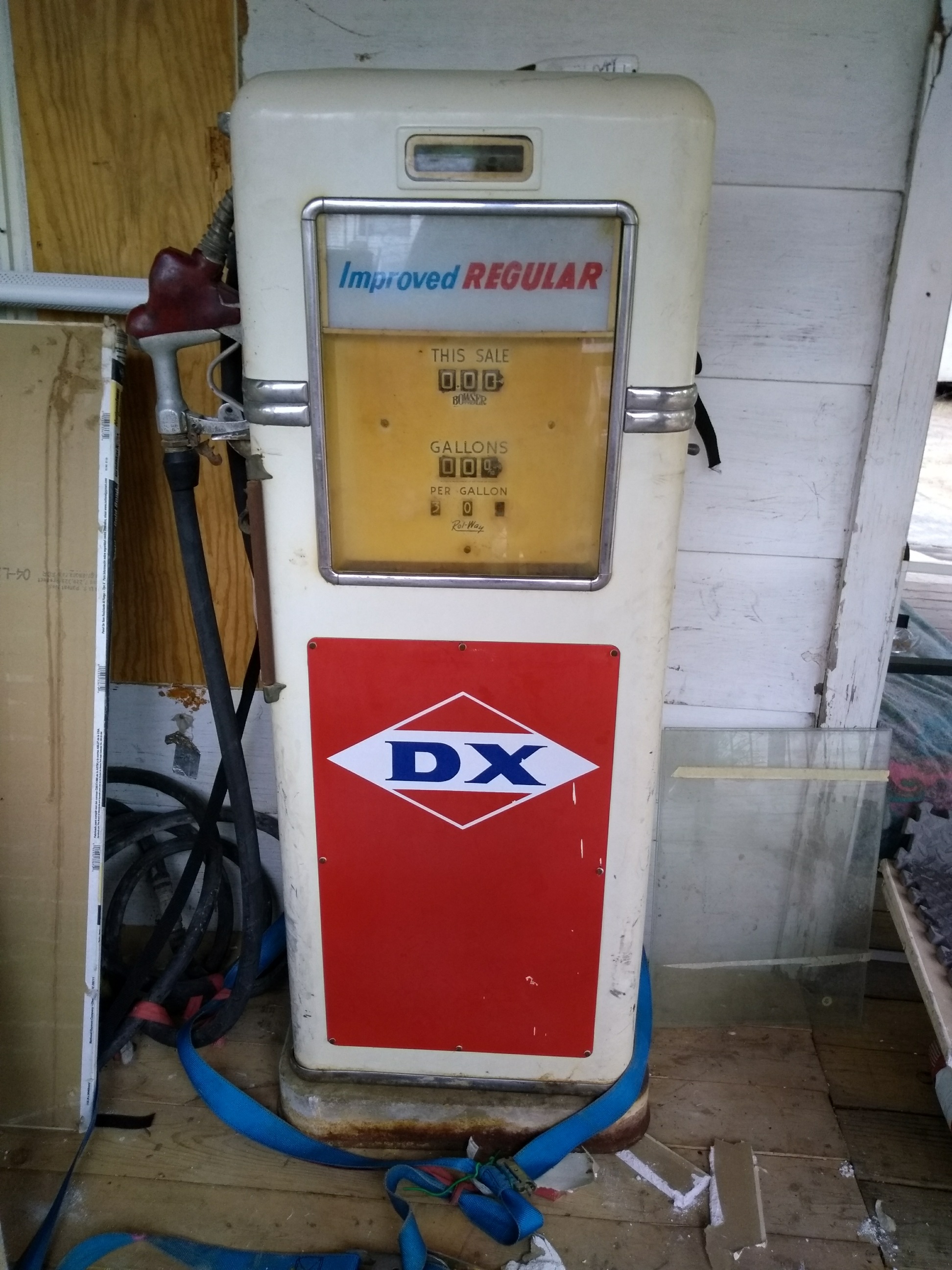 1940s gas pump still works For Sale | Antiques.com | Classifieds