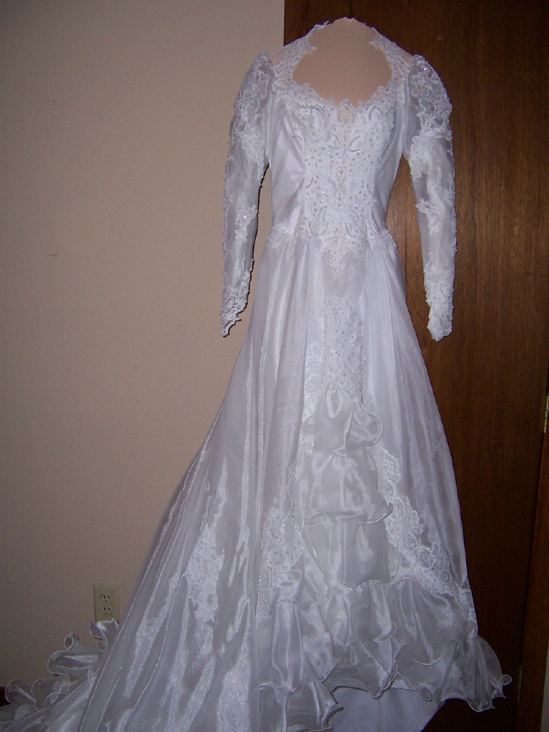 wedding-dress-for-sale-antiques-classifieds