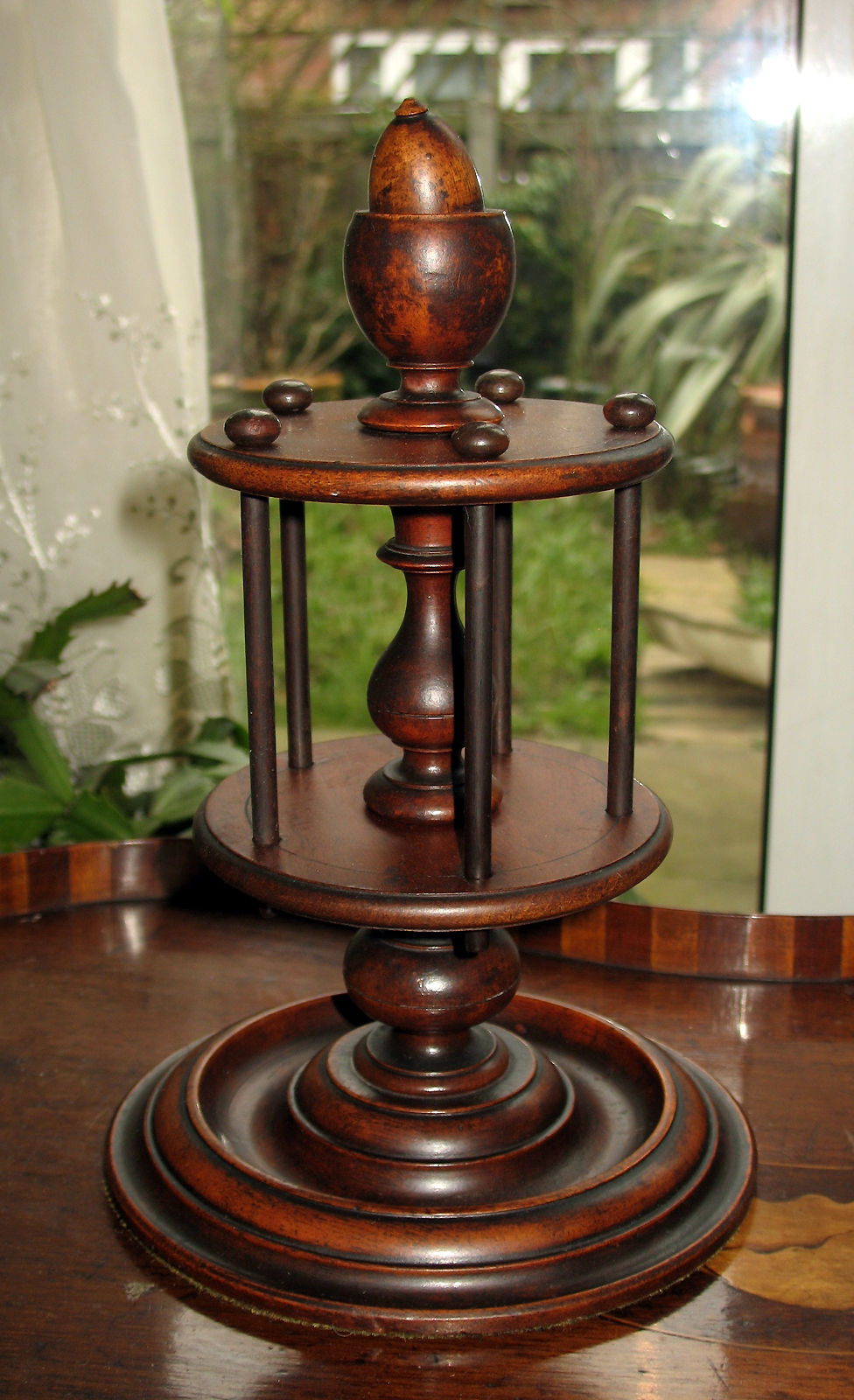 Antique : A superior Victorian Treen Multi Reel Holder - Sewing Accessories  For Sale