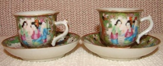 C. 1850 PAIR OF ROSE MEDALLION DEMI CUPS/SAUCERS For Sale