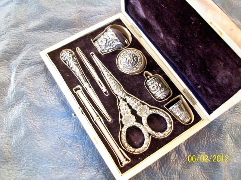 Silver Sewing Set, Sewing Case, Sewing Etui, Sewing Kit With Silver Sewing  Tools 